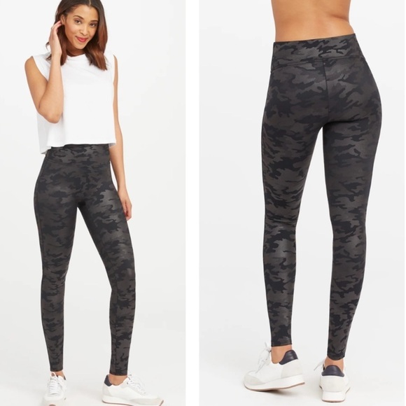 SPANX Pants - Spanx Faux Leather Camo Leggings In Black With Sheen Contour Stretch Size Medium